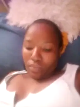 Snapshot of Coco_Nile chatting on 06-17-26, 08:28 Coco Nile online show from 06-17-26, 08:28