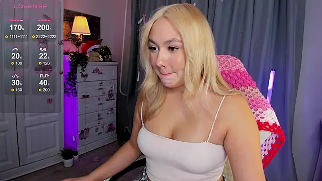 Snapshot of _Loneve__ chatting on 02-01-26, 02:15 Loneve online show from 02-01-26, 02:15