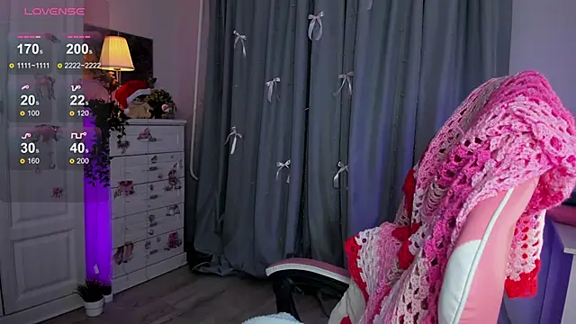 Snapshot of _Loneve__ chatting on 02-05-26, 03:49 Loneve online show from 02-05-26, 03:49