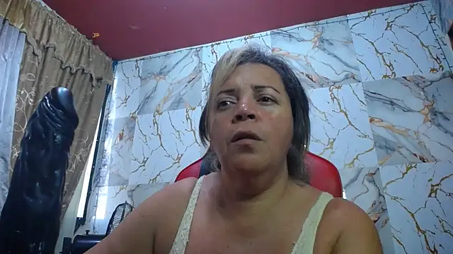 Snapshot of alina_maturehot chatting on 11-15-25, 11:18 alina maturehot online show from 11-15-25, 11:18