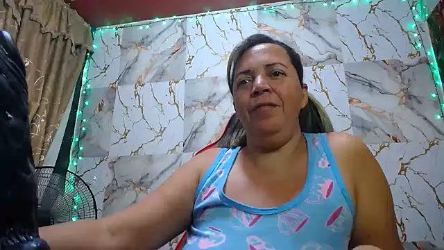 Snapshot of alina_maturehot chatting on 11-23-25, 09:20 alina maturehot online show from 11-23-25, 09:20