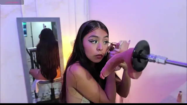lanna brunette online show from 06-26-26, 01:59