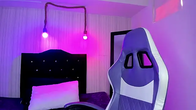 nicky angel1 online show from 11-05-25, 06:41