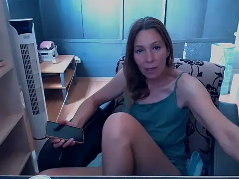 hannaha online show from 06-10-26, 12:37