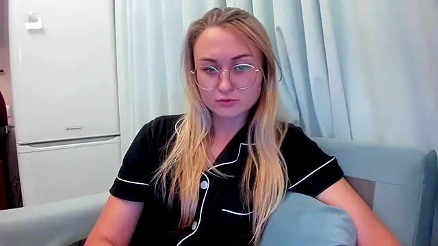 your Goddess Eva online show from 09-25-25, 07:17