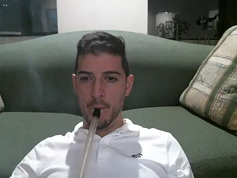 Snapshot of quitomanec chatting on 10-21-25, 04:46 quitomanec online show from 10-21-25, 04:46