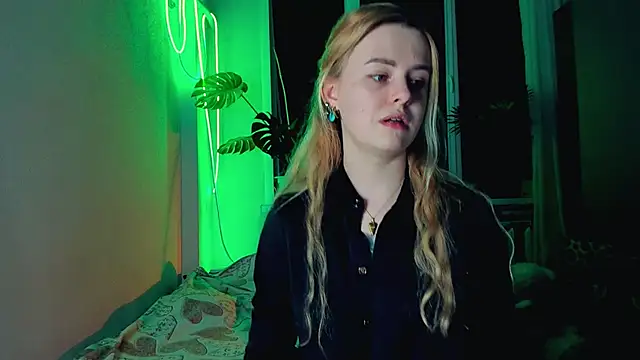 Snapshot of Alexa_Pirs chatting on 03-14-25, 07:34 Alexa Pirs online show from 03-14-25, 07:34