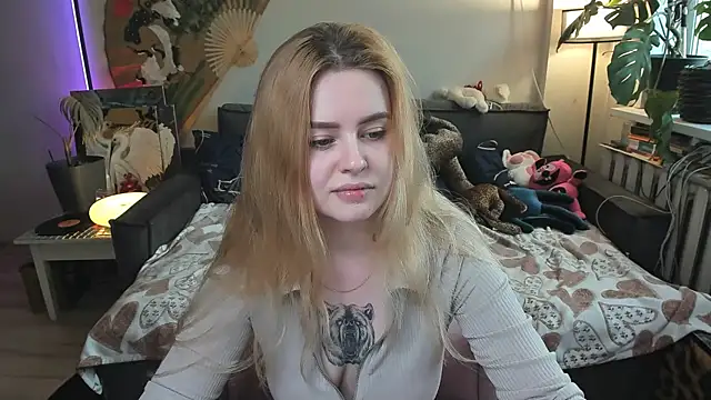 Alexa Pirs online show from 04-24-26, 01:35