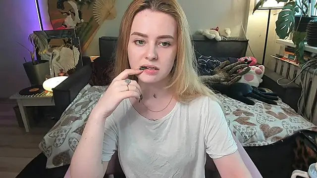 Alexa Pirs online show from 04-25-26, 01:14