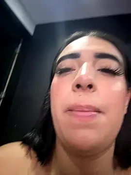 Scarlett-LS online show from 10-25-25, 01:35