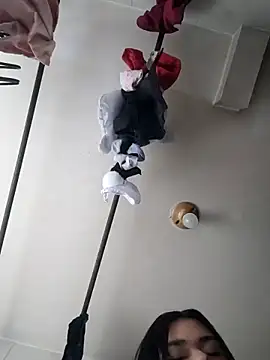 Snapshot of nikki_grey chatting on 10-20-25, 09:59 nikki grey online show from 10-20-25, 09:59