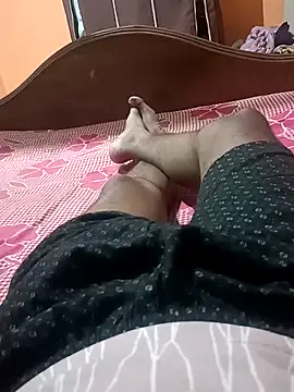 Hunnybaby21 online show from 04-28-26, 07:52