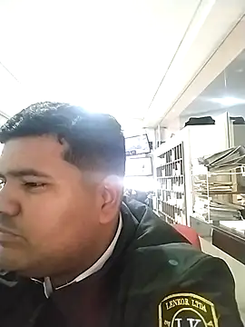 Snapshot of oscarshow24 chatting on 02-26-25, 05:42 oscarshow24 online show from 02-26-25, 05:42