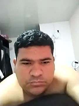 Snapshot of oscarshow24 chatting on 03-04-25, 11:51 oscarshow24 online show from 03-04-25, 11:51