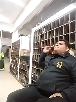 Snapshot of oscarshow24 chatting on 03-05-25, 05:07 oscarshow24 online show from 03-05-25, 05:07