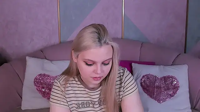 Snapshot of CLAIRE_VOGT chatting on 03-03-25, 12:16 CLAIRE VOGT online show from 03-03-25, 12:16