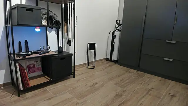 molicaremolicare online show from 03-06-26, 05:09