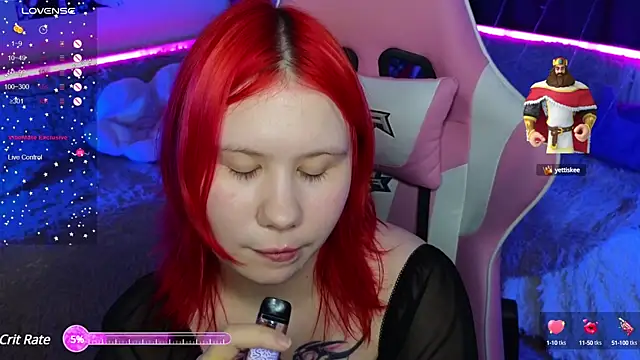 Snapshot of Little_kitsune1707 chatting on 03-18-25, 01:43 Little kitsune1707 online show from 03-18-25, 01:43