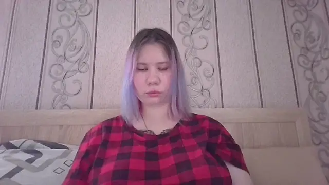 Snapshot of Little_kitsune1707 chatting on 09-25-25, 10:19 Little kitsune1707 online show from 09-25-25, 10:19