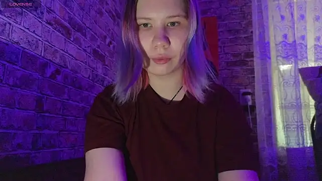 Snapshot of Little_kitsune1707 chatting on 09-27-25, 08:41 Little kitsune1707 online show from 09-27-25, 08:41