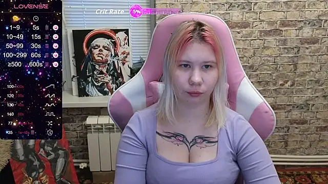 Snapshot of Little_kitsune1707 chatting on 11-26-25, 07:20 Little kitsune1707 online show from 11-26-25, 07:20