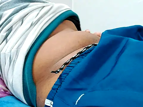 Snapshot of Lustyluckyy chatting on 03-02-25, 12:11 Lustyluckyy online show from 03-02-25, 12:11