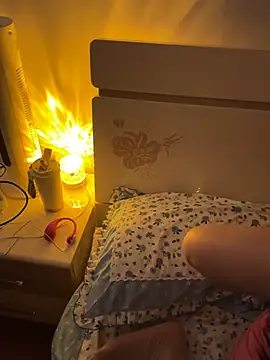 Snapshot of jinj-a chatting on 02-14-25, 10:17 jinj-a online show from 02-14-25, 10:17