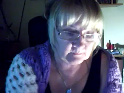 Snapshot of Violet5364 chatting on 03-04-25, 08:38 Violet5364 online show from 03-04-25, 08:38