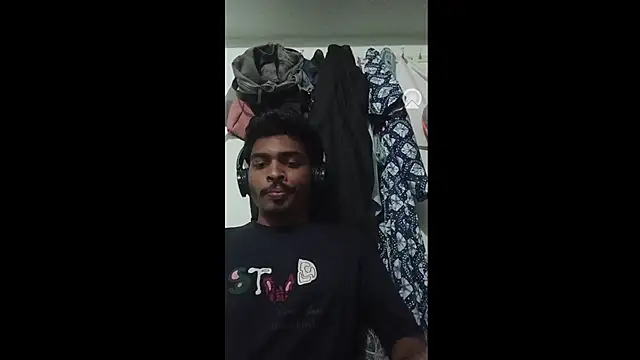 Snapshot of Harsh424242 chatting on 03-02-25, 07:12 Harsh424242 online show from 03-02-25, 07:12