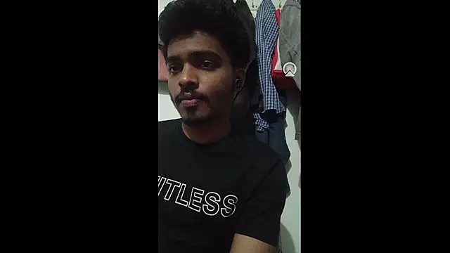 Snapshot of Harsh424242 chatting on 03-06-25, 06:05 Harsh424242 online show from 03-06-25, 06:05