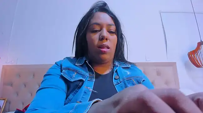 emma purple  online show from 03-07-25, 06:22