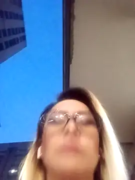 Snapshot of CandieGilson__ chatting on 09-12-25, 10:37 CandieGilson online show from 09-12-25, 10:37