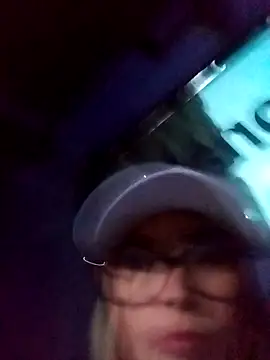 Snapshot of CandieGilson__ chatting on 09-24-25, 10:51 CandieGilson online show from 09-24-25, 10:51