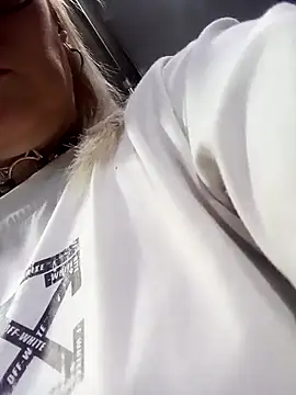 CandieGilson   online show from 11-24-25, 10:48