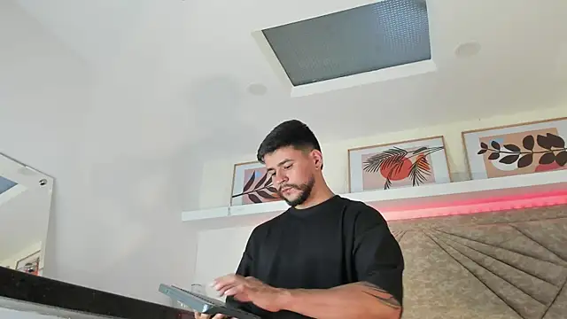 DickGriffith  online show from 02-18-25, 08:03