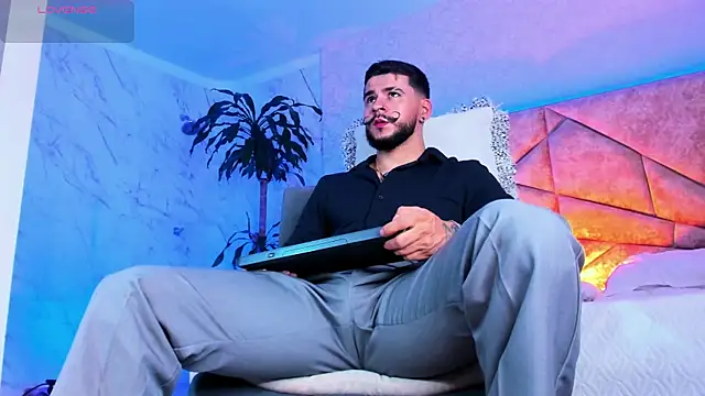 DickGriffith  online show from 10-12-25, 11:31