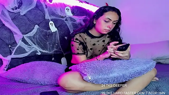 EmilyPacho  online show from 10-23-25, 08:18