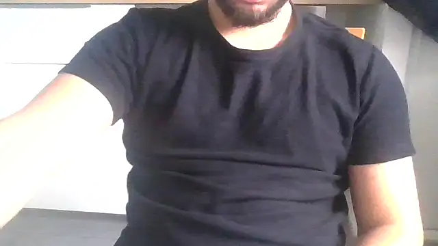 Snapshot of nxnd3525 chatting on 02-13-25, 12:11 nxnd3525 online show from 02-13-25, 12:11