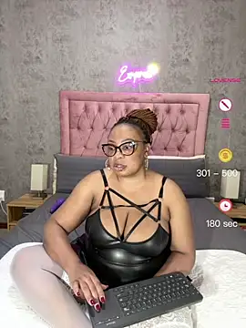 VixenRoyaleX online show from 07-02-26, 03:56