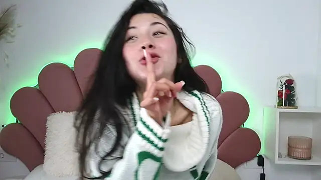 Snapshot of ScarlletRays chatting on 03-01-25, 08:21 ScarlletRays online show from 03-01-25, 08:21