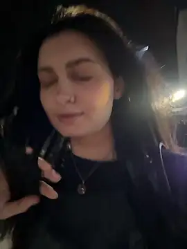 lunalovelee online show from 09-18-25, 01:46