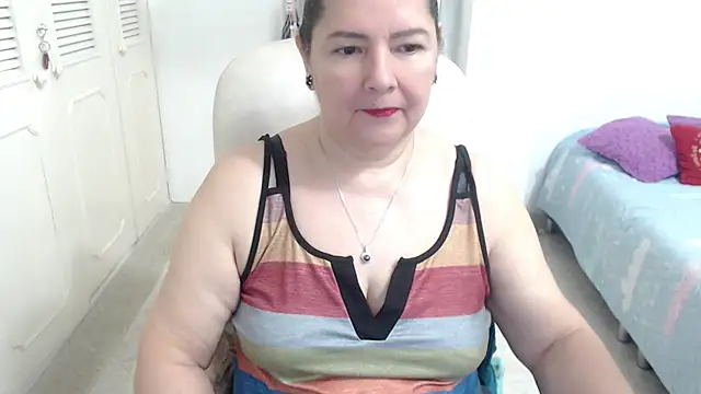 leonela 69 online show from 04-15-26, 01:12
