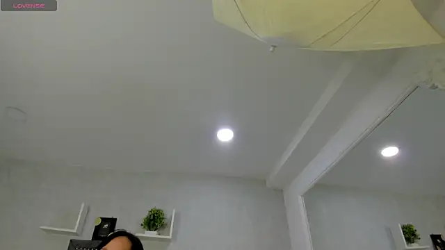 Snapshot of EmiliaRose_ chatting on 11-08-25, 09:02 EmiliaRose online show from 11-08-25, 09:02