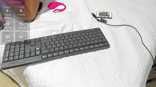 Snapshot of natasha_steele chatting on 11-29-25, 07:50 natasha steele online show from 11-29-25, 07:50