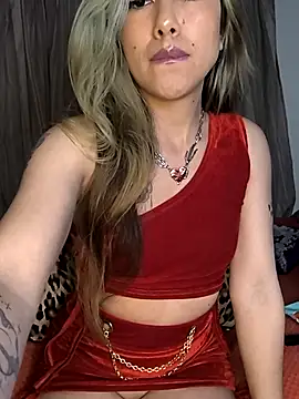 Snapshot of Tiff_Doll chatting on 11-21-25, 07:56 Tiff Doll online show from 11-21-25, 07:56