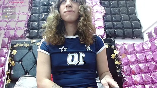Snapshot of poisondost_hot chatting on 09-21-25, 11:45 poisondost hot online show from 09-21-25, 11:45