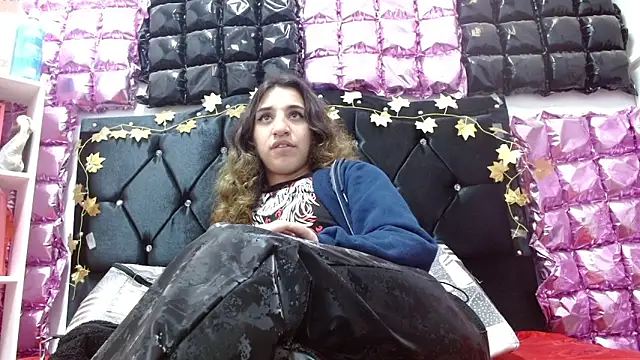 Snapshot of poisondost_hot chatting on 10-04-25, 11:52 poisondost hot online show from 10-04-25, 11:52