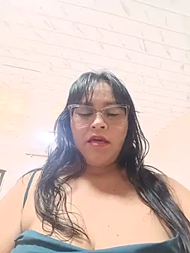 Snapshot of promiscuous-indecent-momm chatting on 07-12-26, 02:52 promiscuous-indecent-momm online show from 07-12-26, 02:52