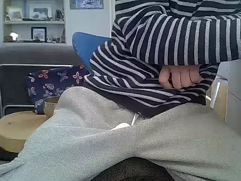 createur34 online show from 04-01-26, 11:11