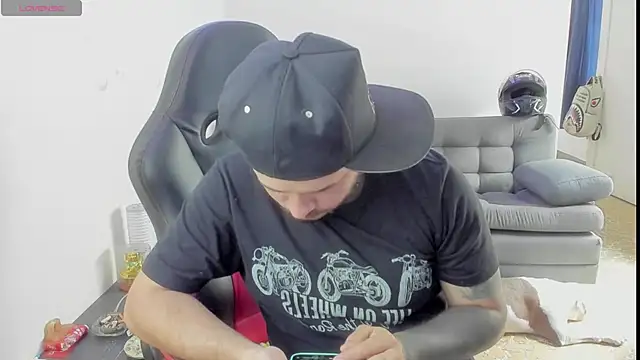 ragnar lothbrok777 online show from 04-21-26, 06:12